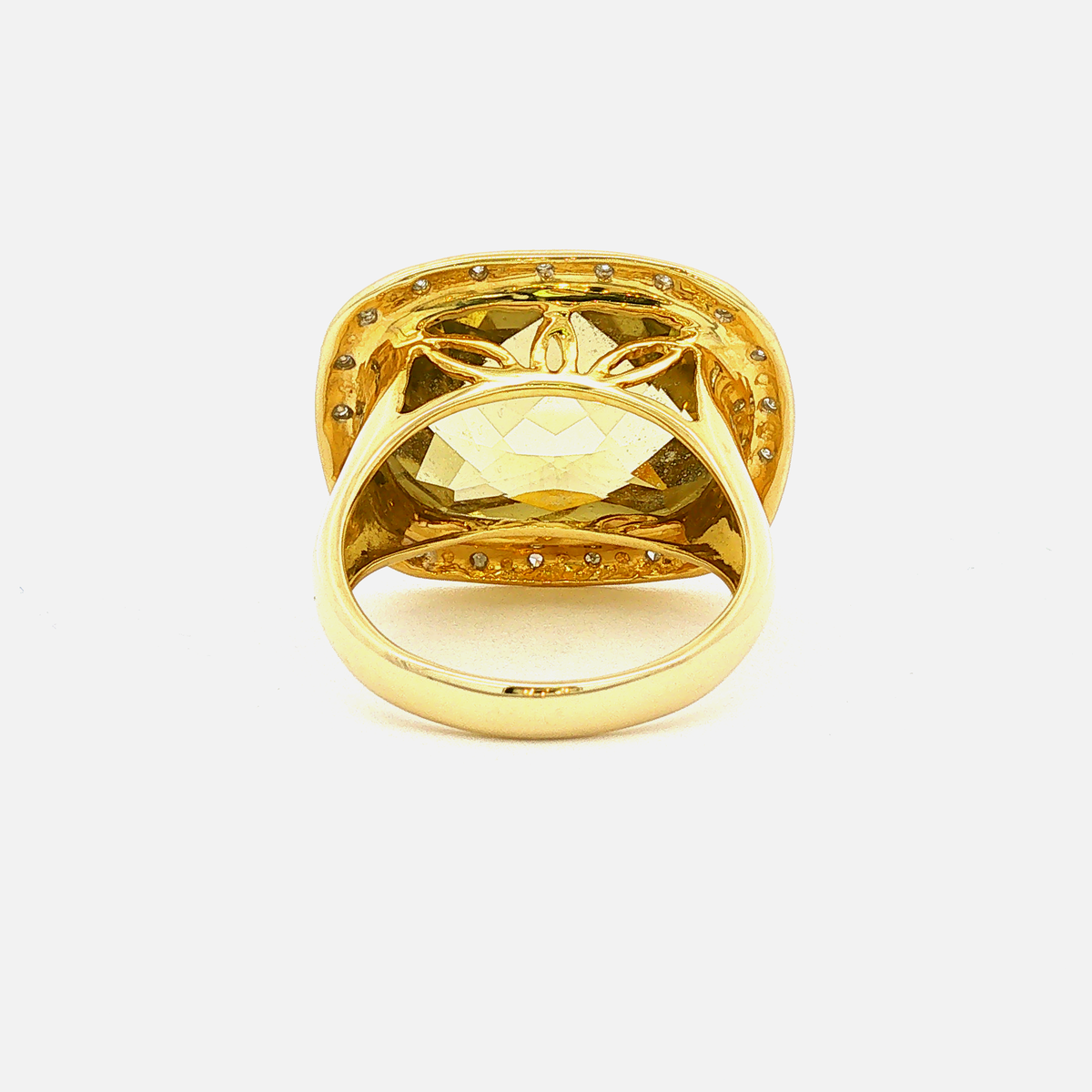 Citrin Cocktailring mit Halo-Fassung in Weißgold