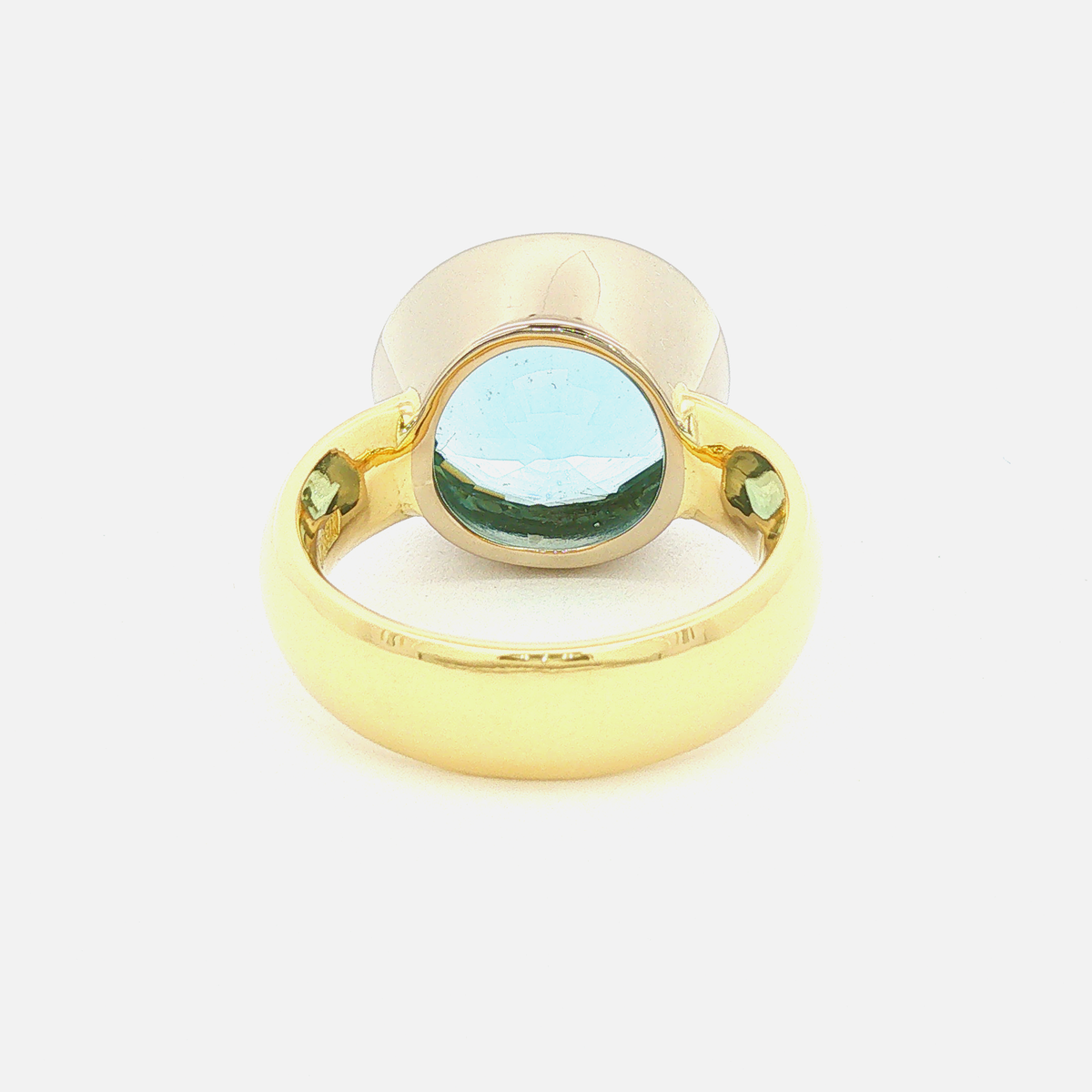Cocktailring mit Aquamarin in Weißgold-Zargenfassung