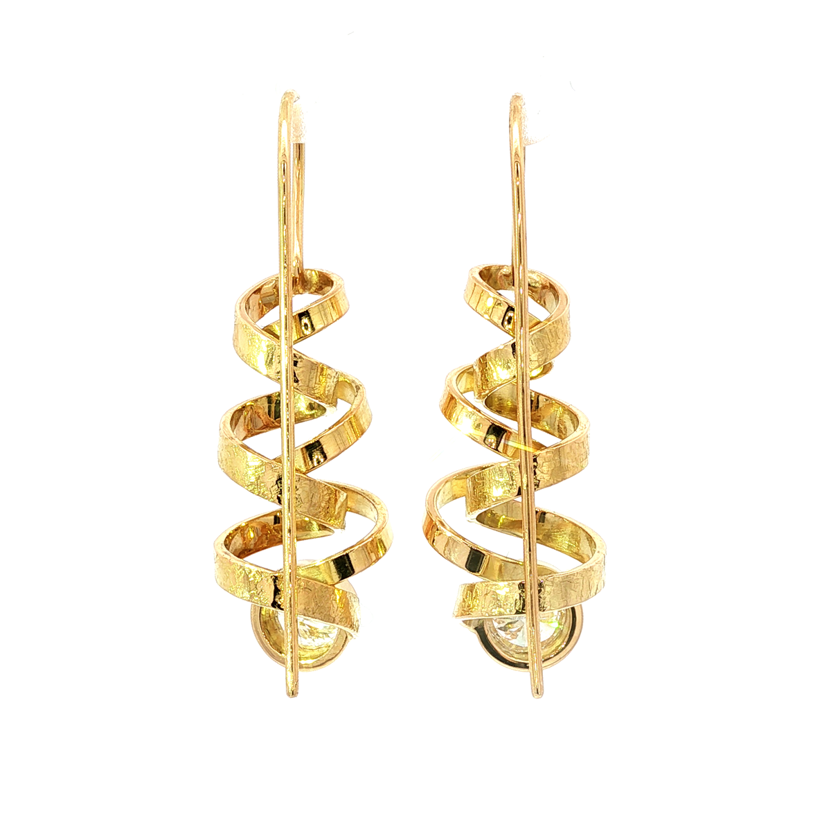 750 Gelbgold Schmuckset mit Diamanten – Ring & Ohrringe