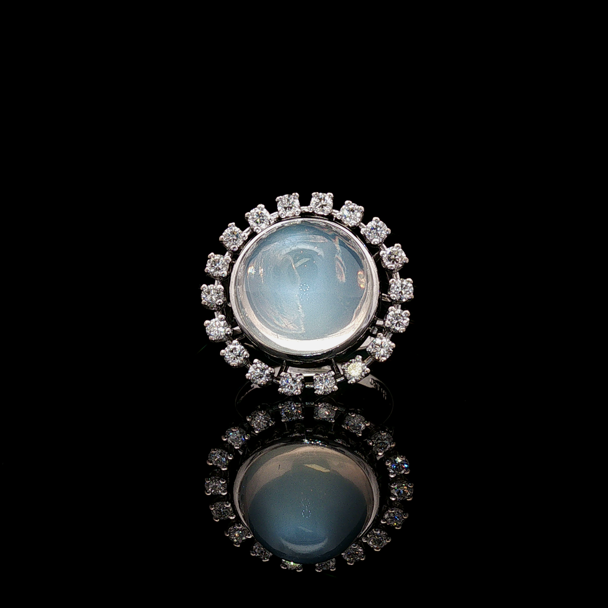 18 Karat Weißgoldring mit Mondstein & Brillanten