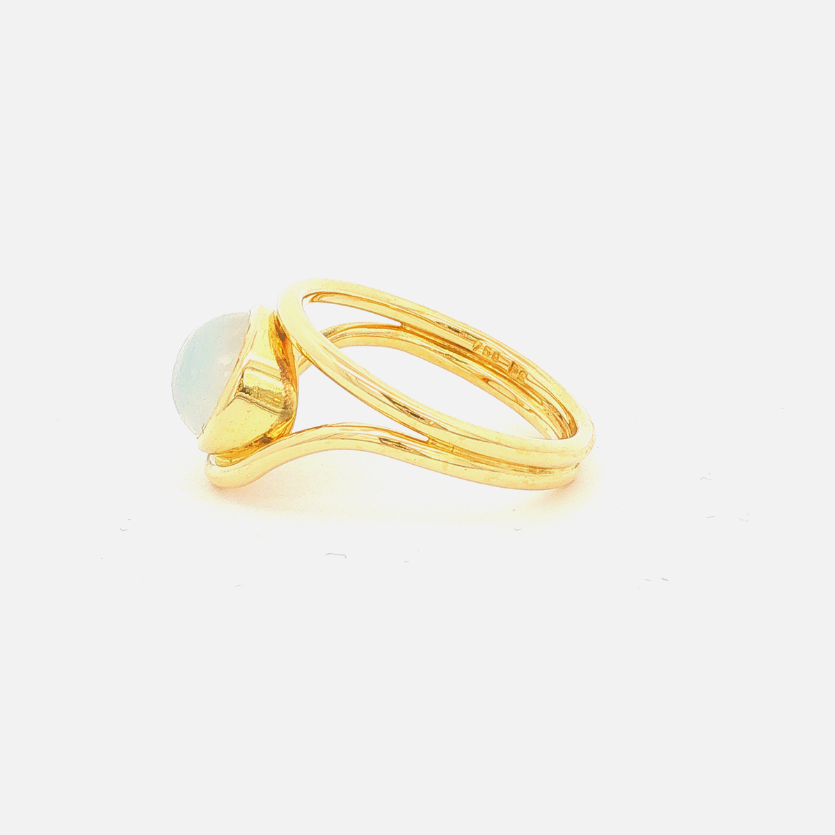 18 Karat Gelbgoldring mit Mondstein