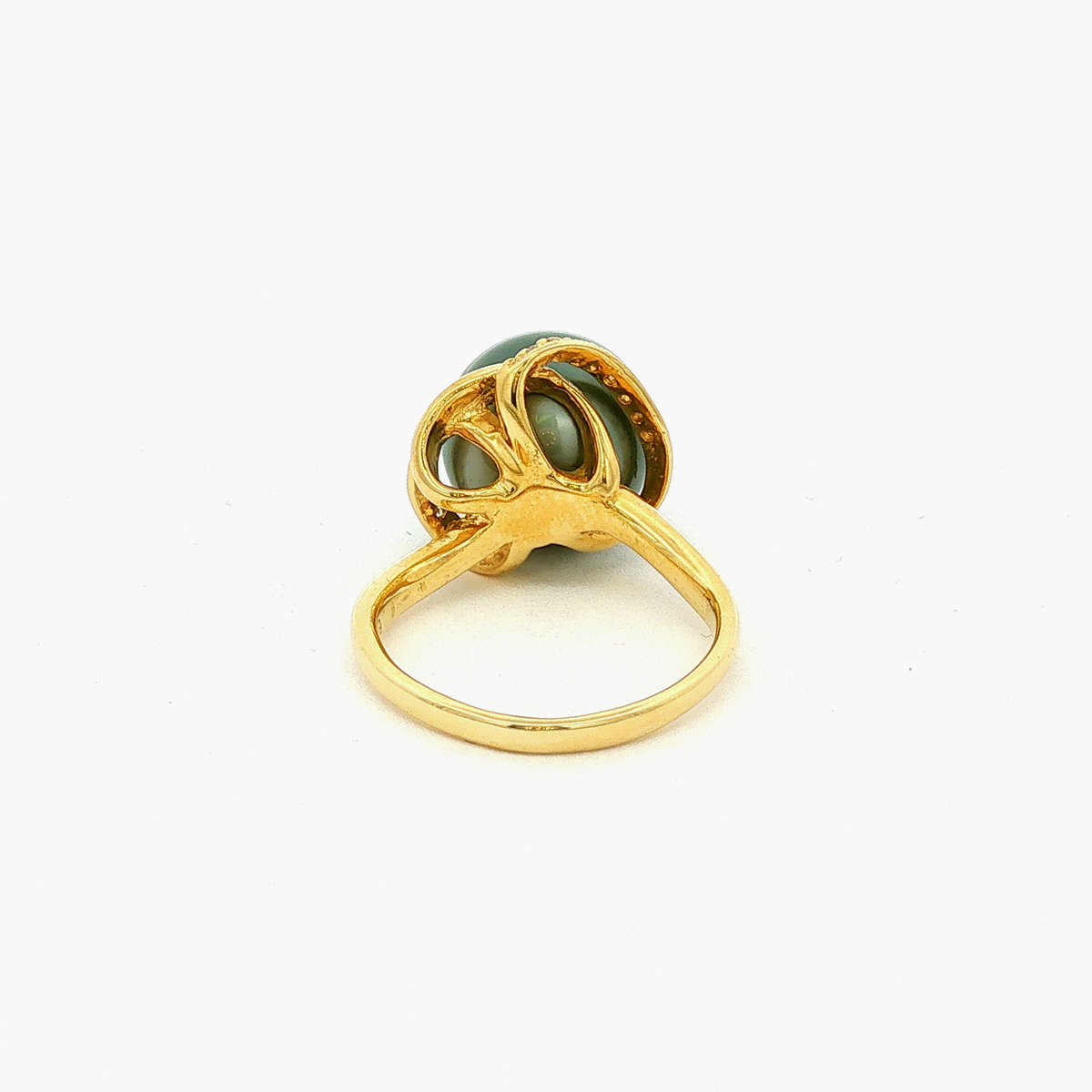 Cocktailring mit Tahitiperle & Diamanten aus 18 Karat Gelbgold