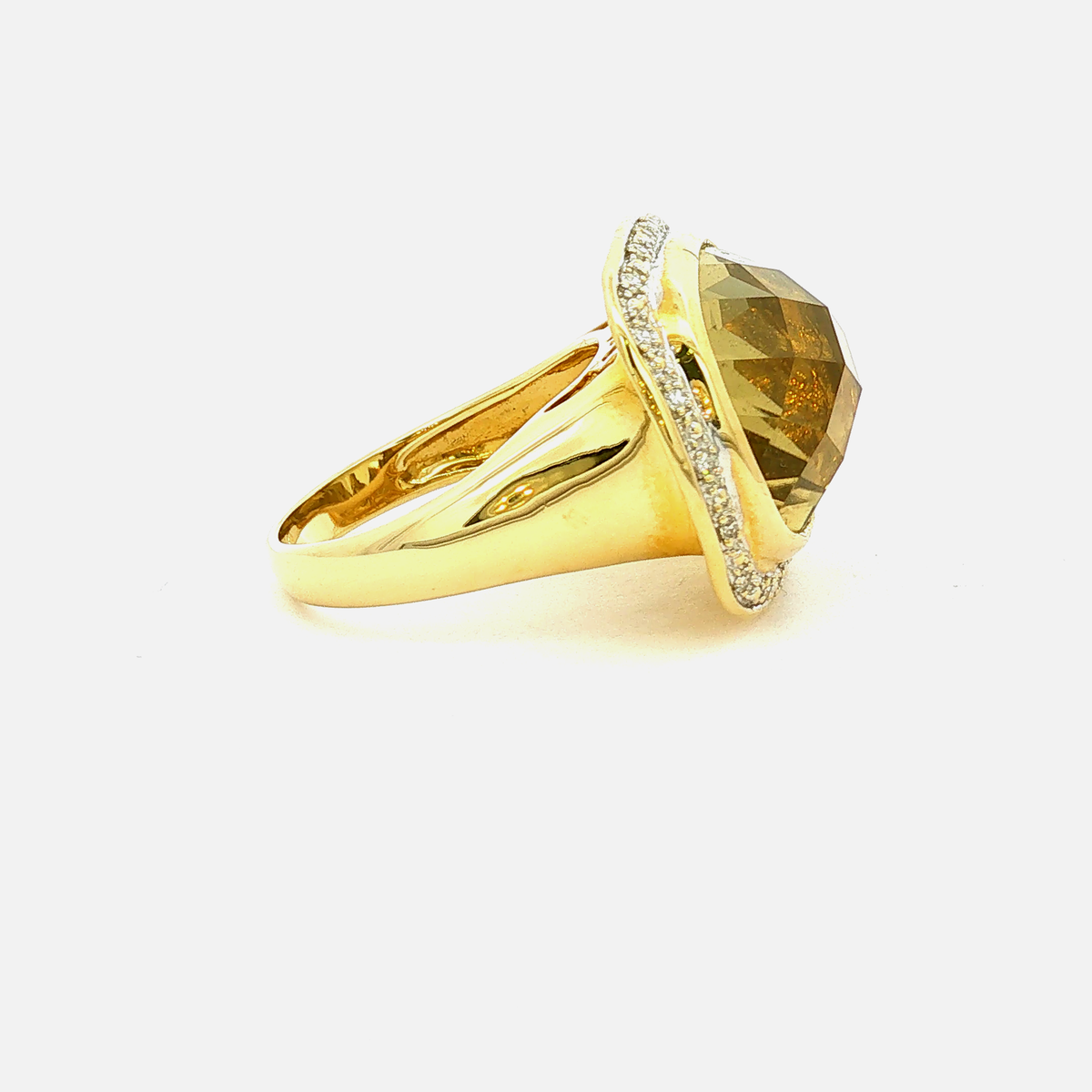 Citrin Cocktailring mit Halo-Fassung in Weißgold