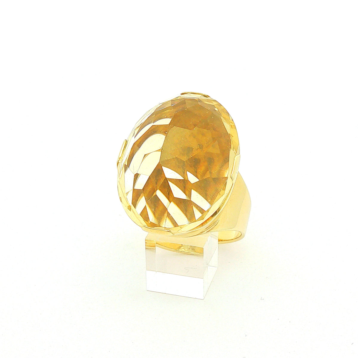 Solitärring aus 14 Karat Gelbgold mit großem Citrin